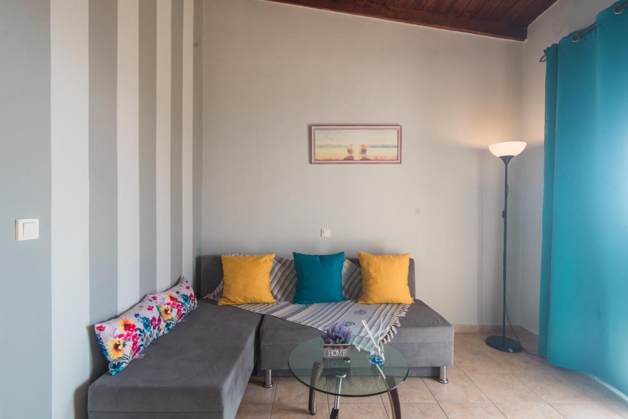 Nadia'S Apartment Перама Екстер'єр фото