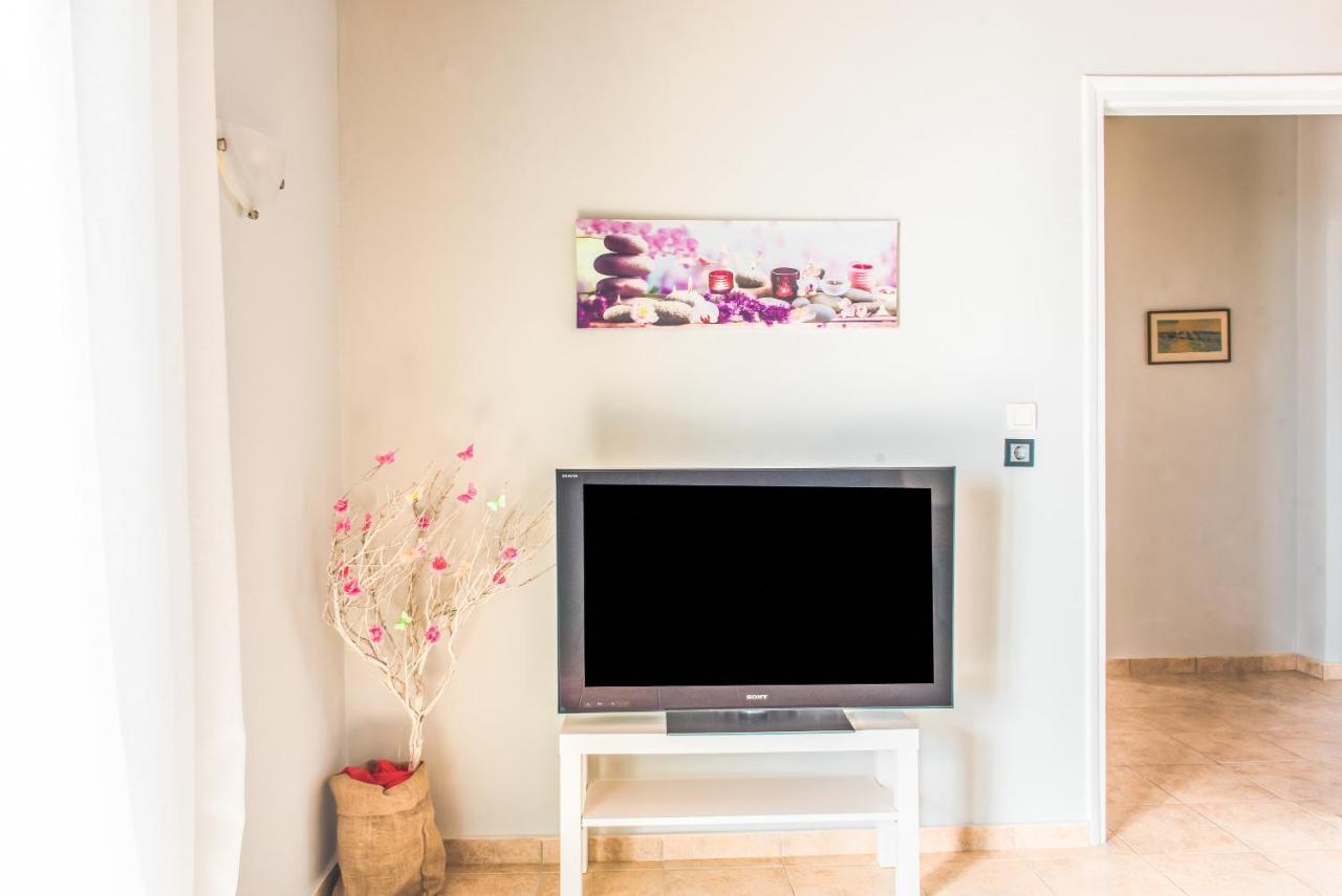 Nadia'S Apartment Перама Екстер'єр фото
