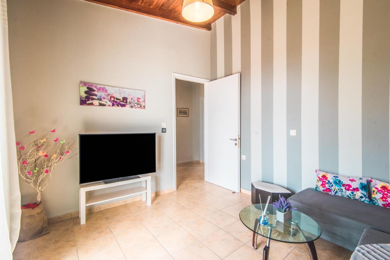 Nadia'S Apartment Перама Екстер'єр фото